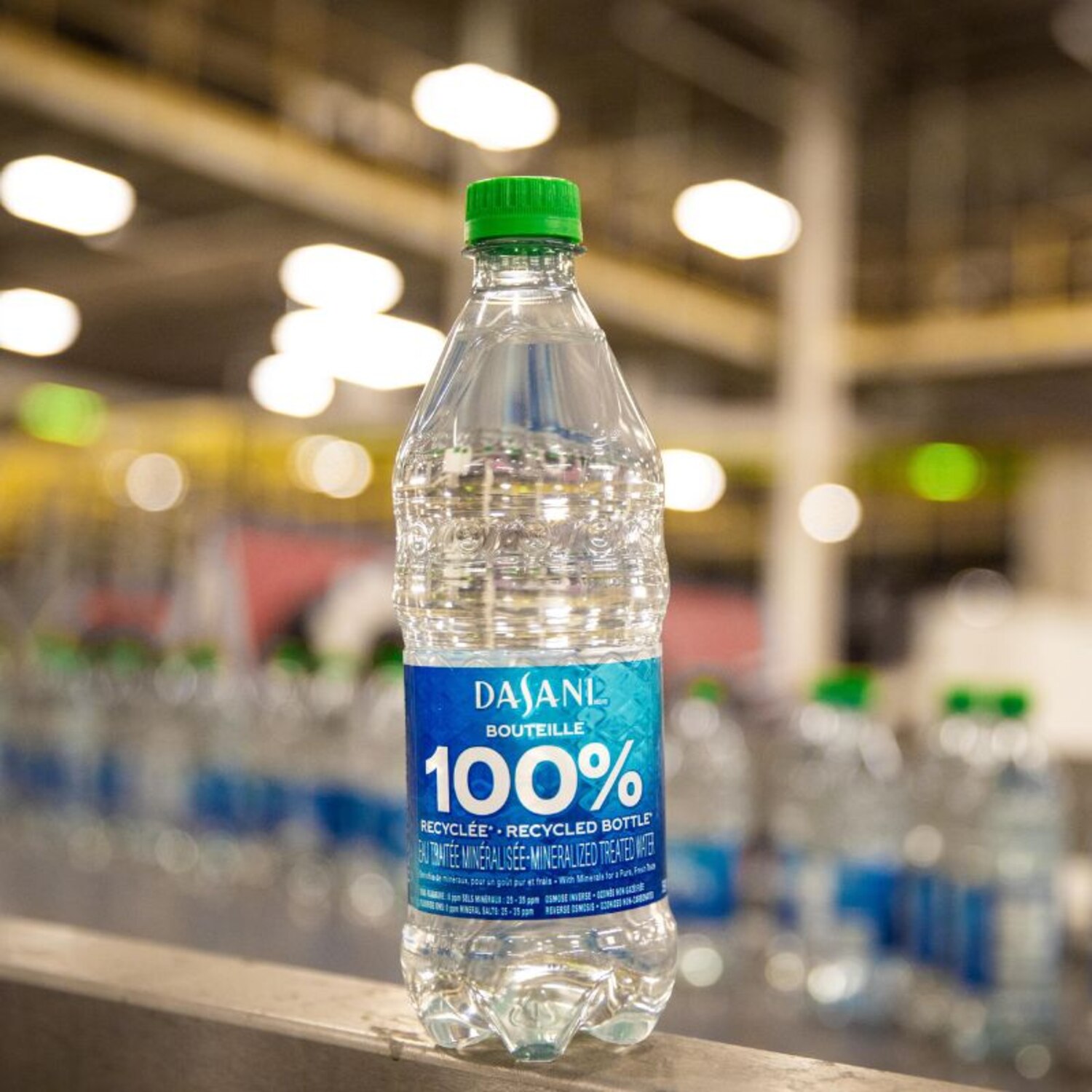 Avec ses bouteilles en plastique 100 recyclé, DASANI offre une façon plus durable de s’hydrater