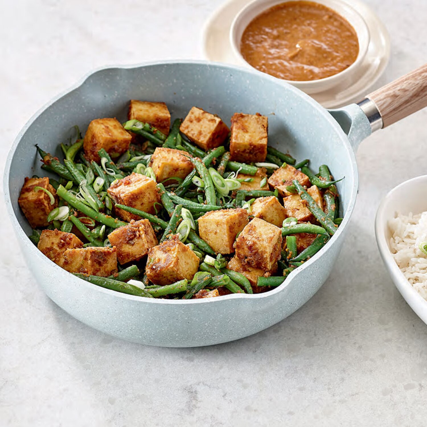 Recette de sauté de tofu au beurre d'amande Coup de Pouce