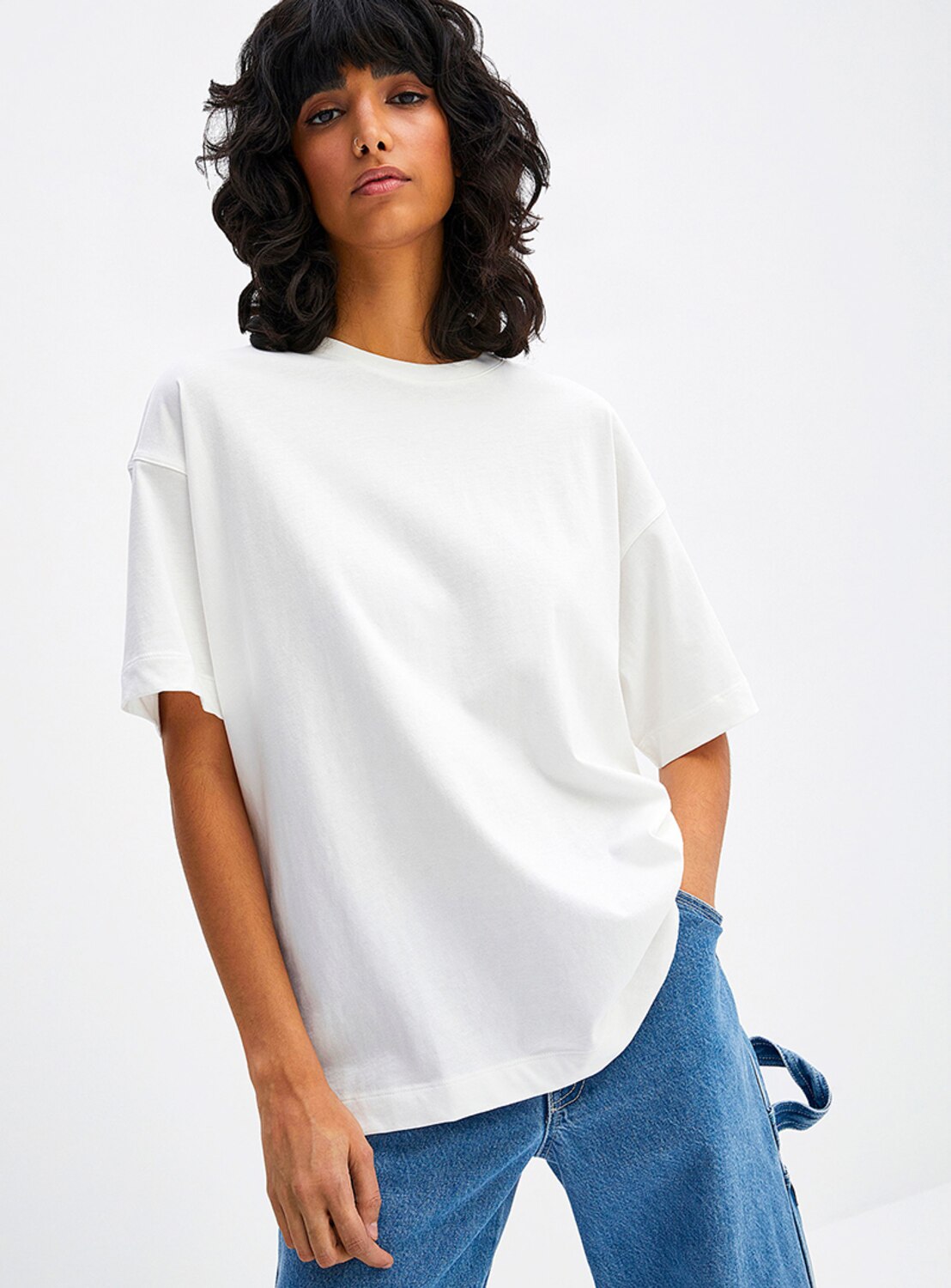 9 tshirts blancs parfaits pour tous vos looks d'été Coup de Pouce — free download