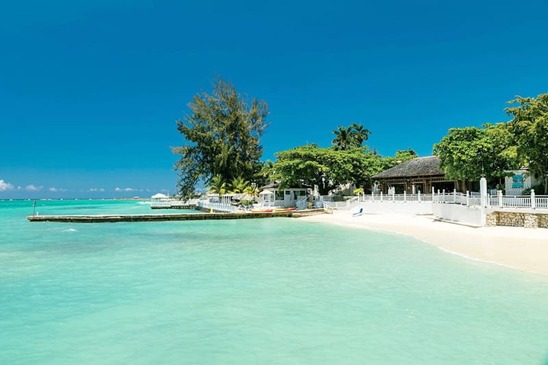 Grand Decameron Montego Beach