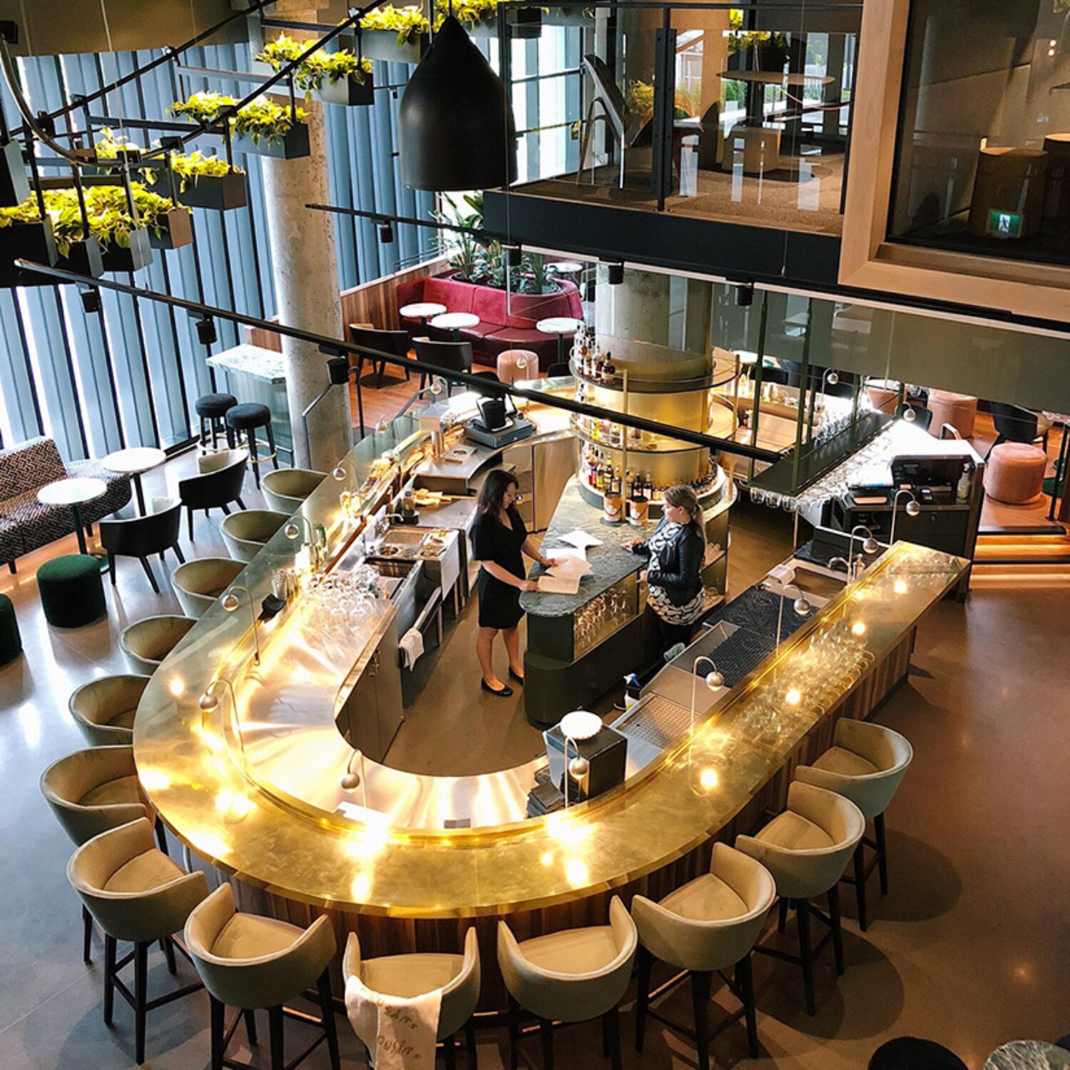 Le bar Les Cousins Un petit nouveau au quartier Dix30 Coup de Pouce