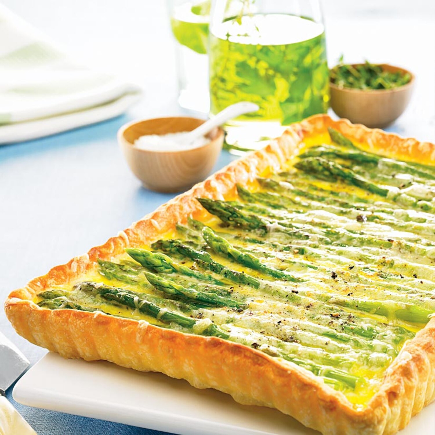 Tarte feuilletée aux asperges et au fromage Coup de Pouce