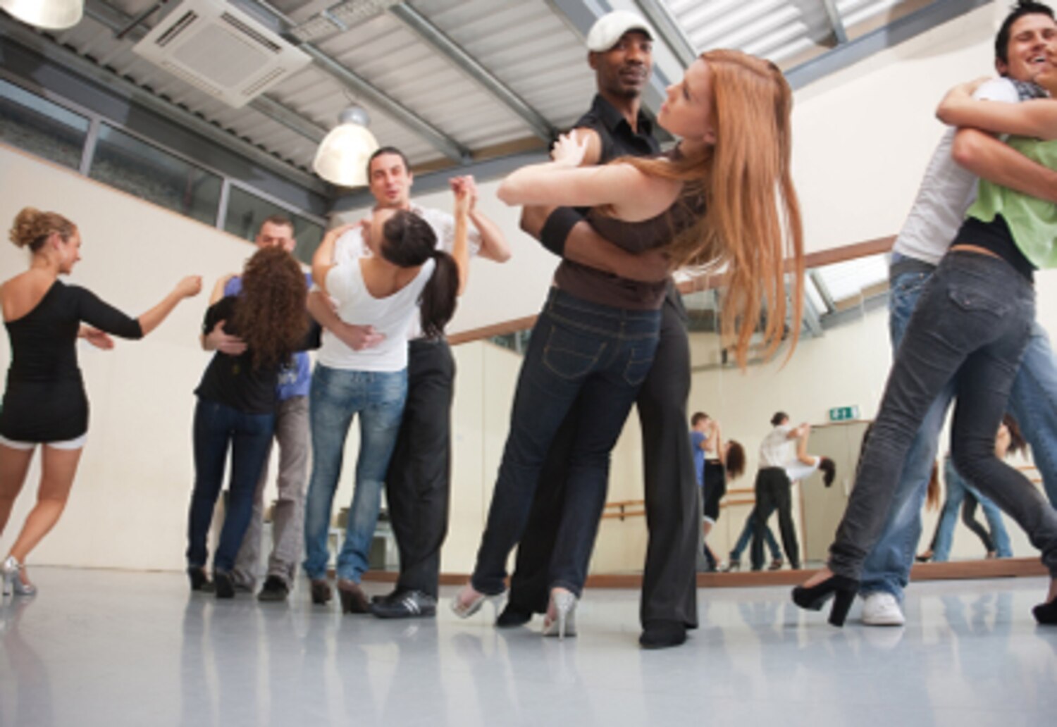 Zumba, baladi, salsa, gumboot: danser pour s'entraîner | Coup de Pouce