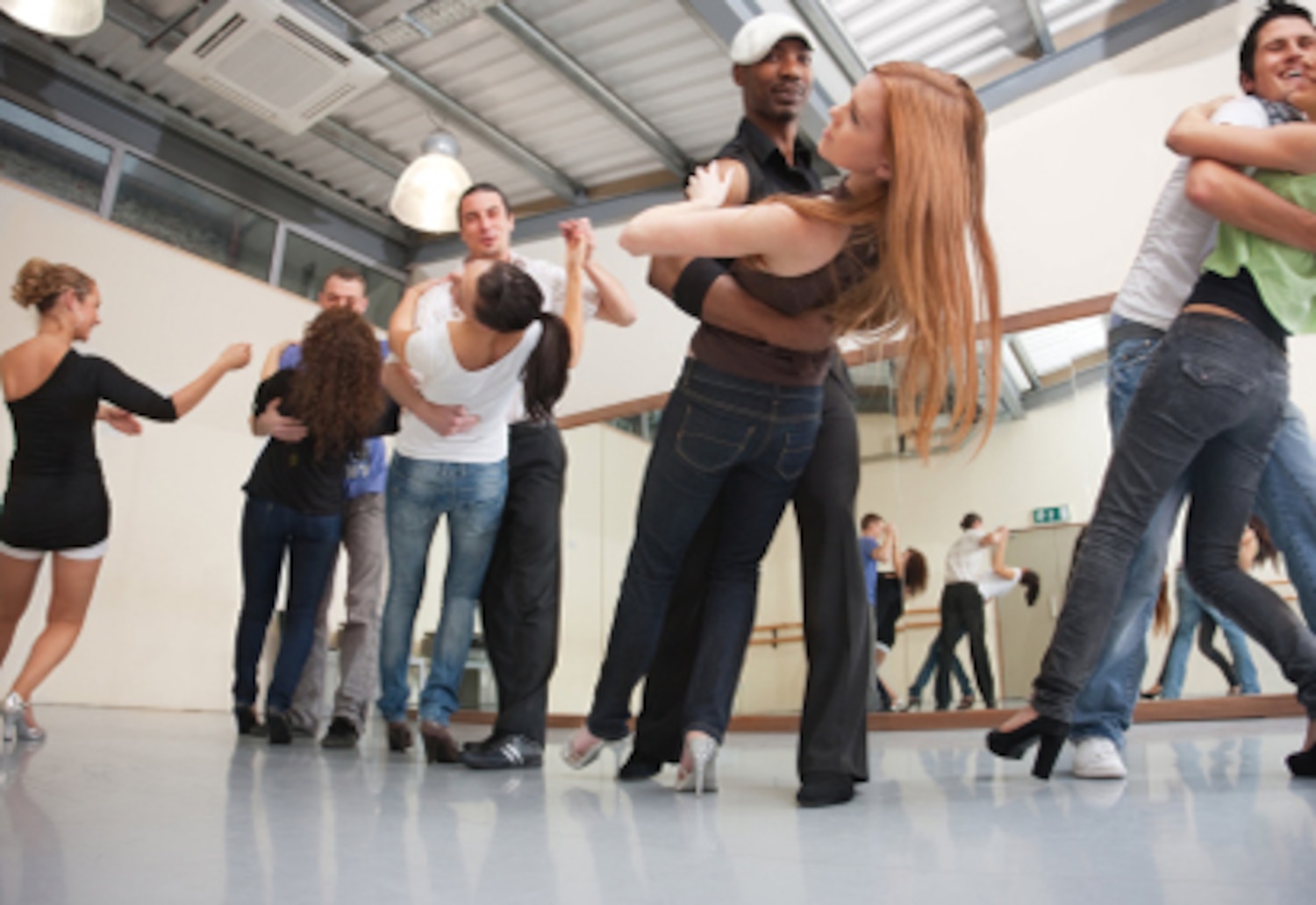 Zumba, baladi, salsa, gumboot: danser pour s'entraîner | Coup de Pouce