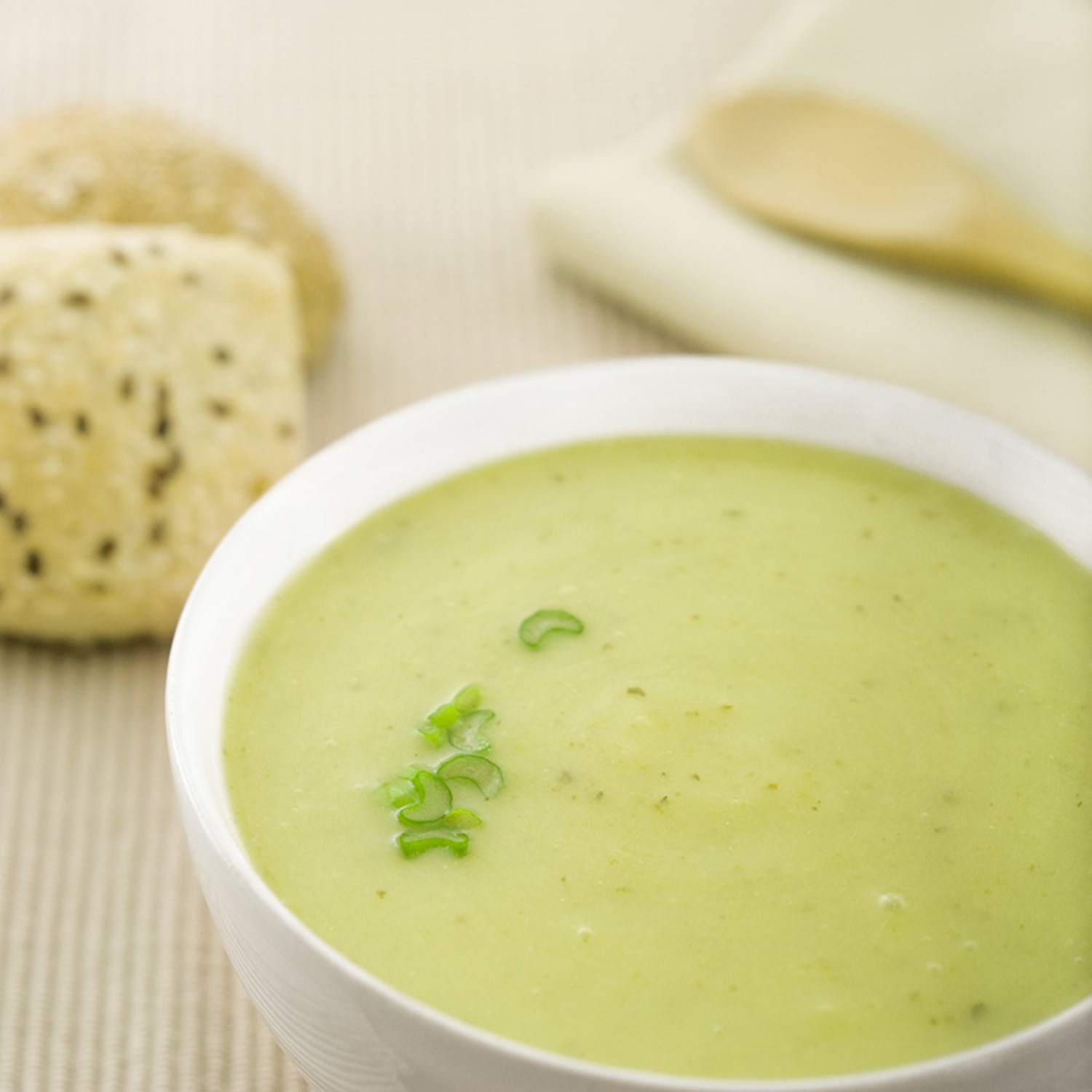 Recette de potage aux poireaux et aux carottes Coup de Pouce Recette de potage aux poireaux et aux carottes Coup de Pouce