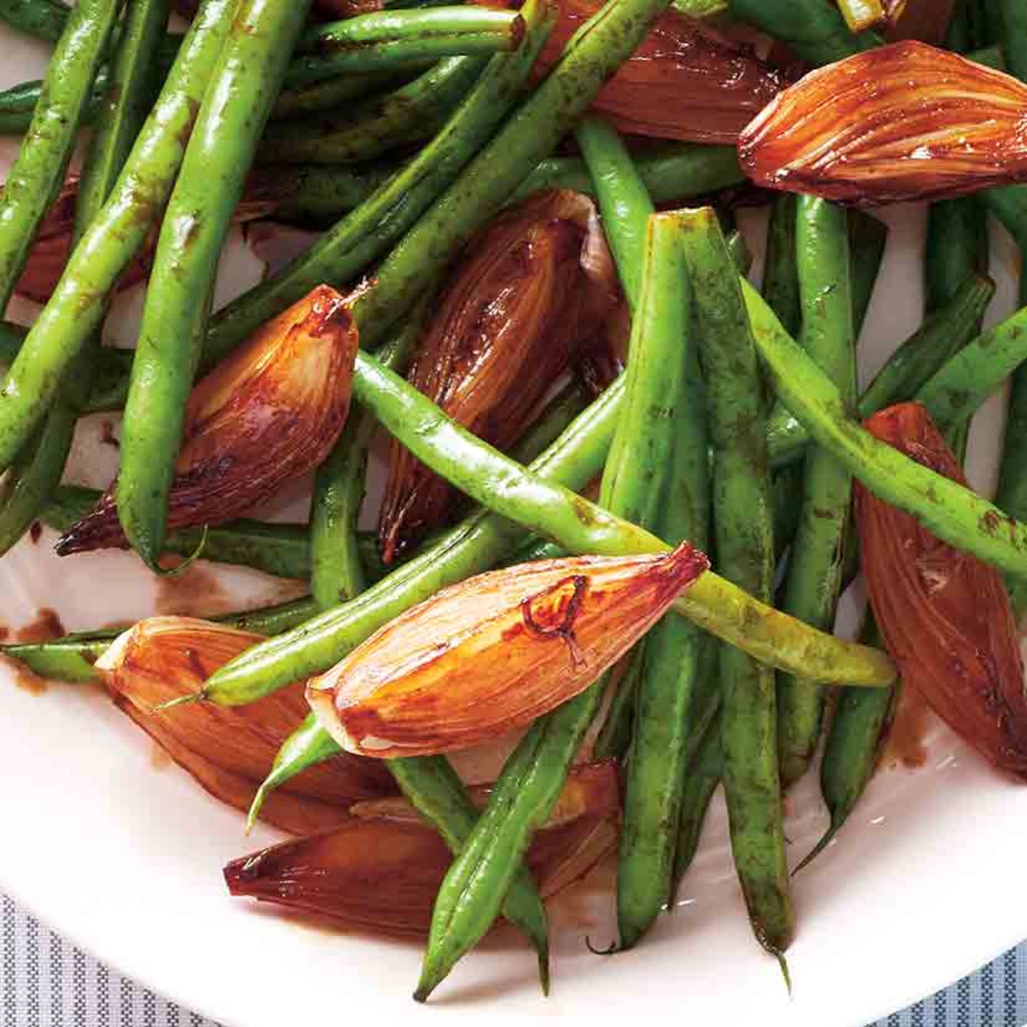Recette de haricots verts sautés aux échalotes | Coup de Pouce-image