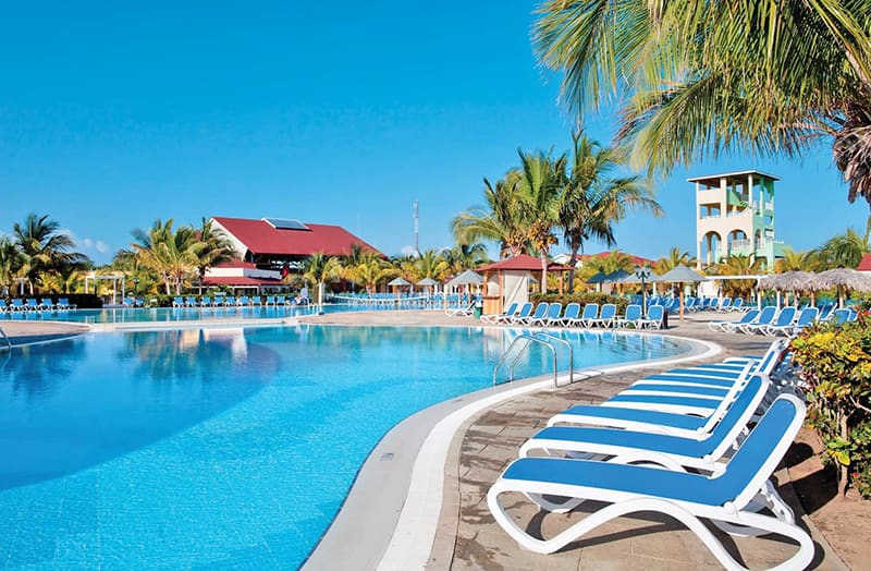 Memories Flamenco Beach Resort