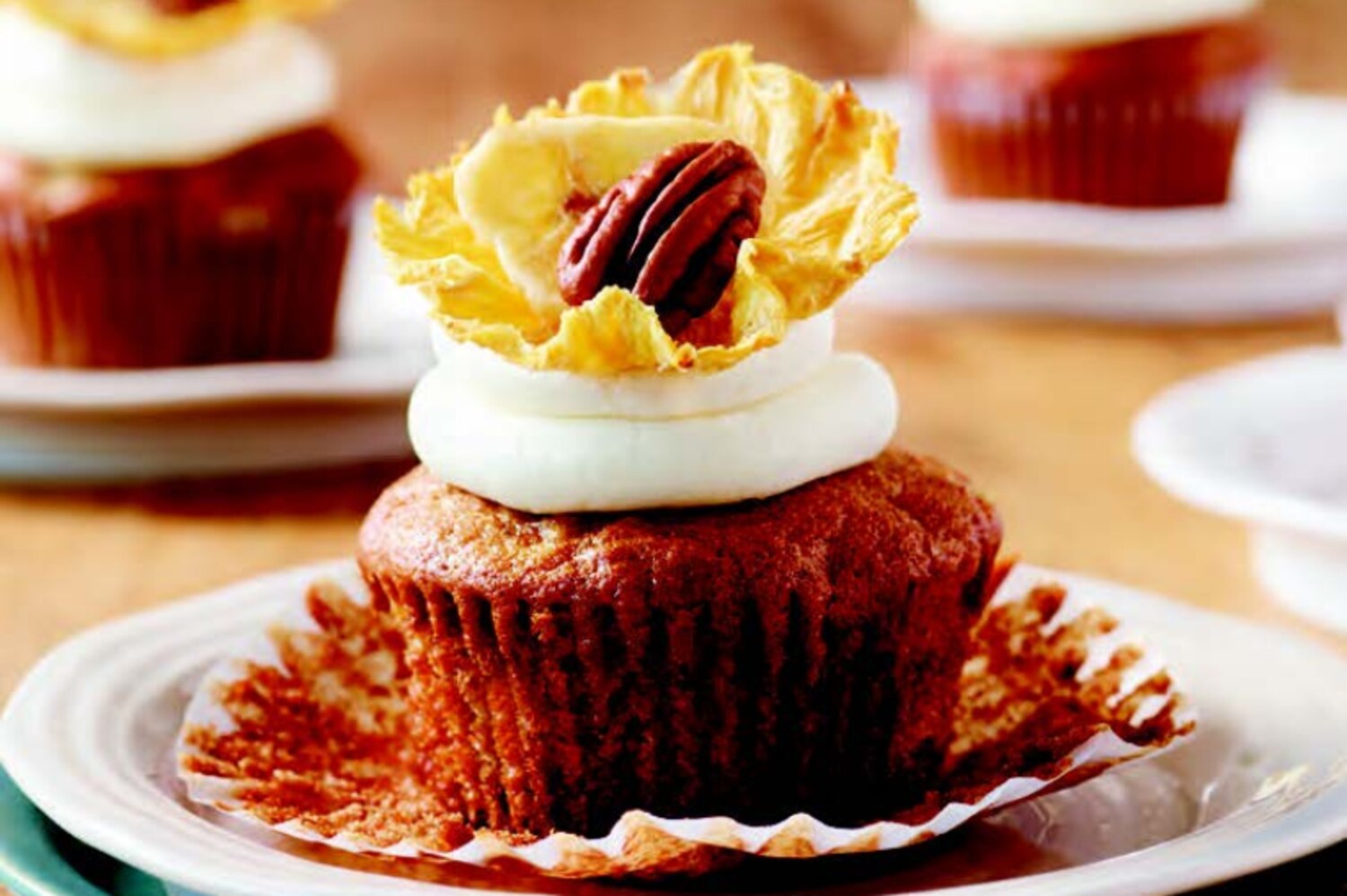 Hummingbird Cupcakes | Canadian Living