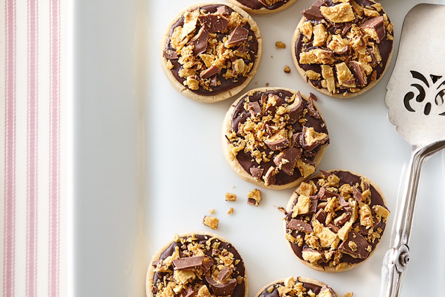 Peanut Butter and Chocolate Crunch Cookies Canadian Living