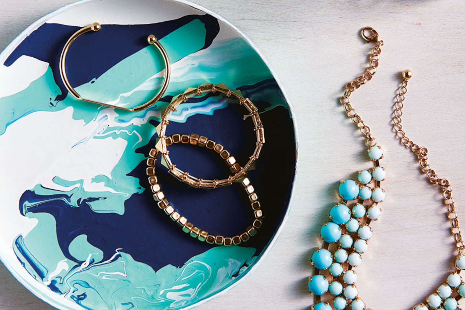 Crafternoon How to make your own marblelook jewellery dish Canadian