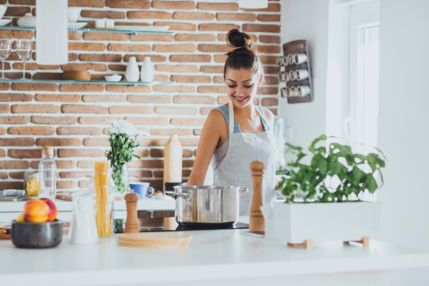 10 life-changing cooking hacks I learned from dating a chef | Canadian ...