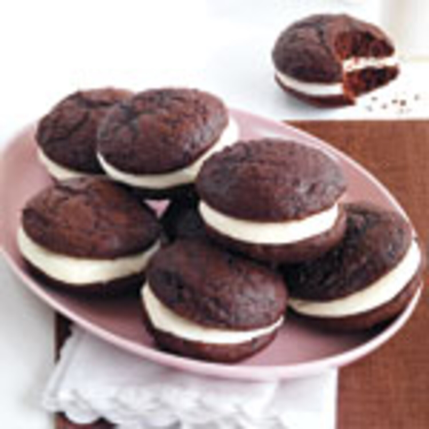 Whoopie Pies With Cream Cheese Filling | Canadian Living