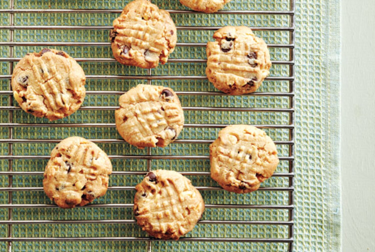 Chocolate Peanut Crunch Cookies Canadian Living