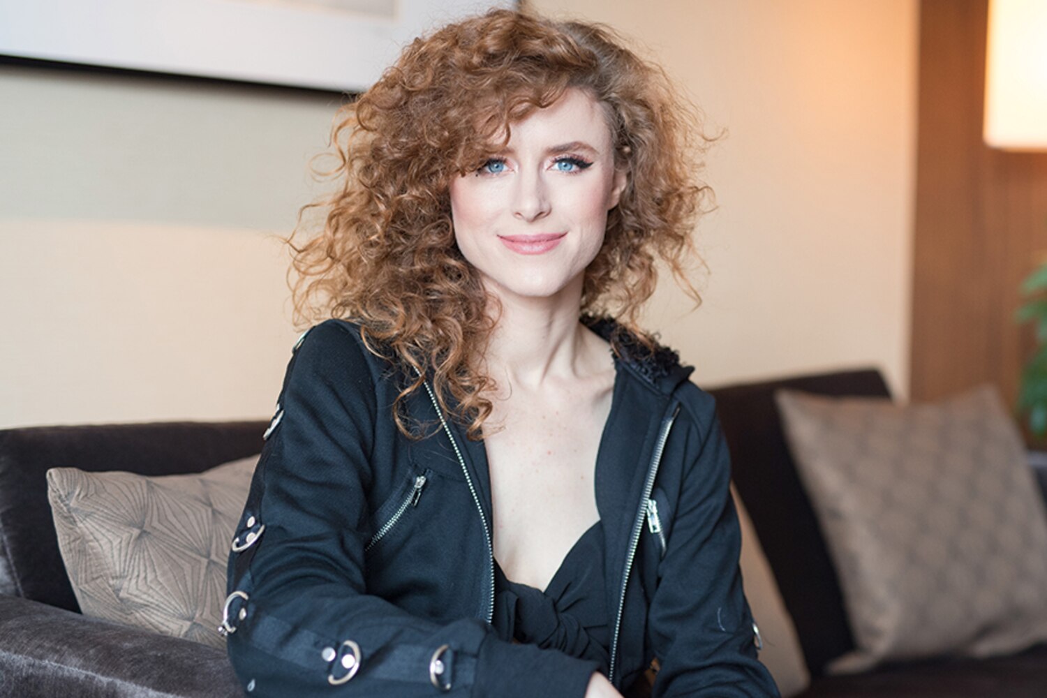 Singer Kiesza and M.A.C Cosmetics team up | Canadian Living