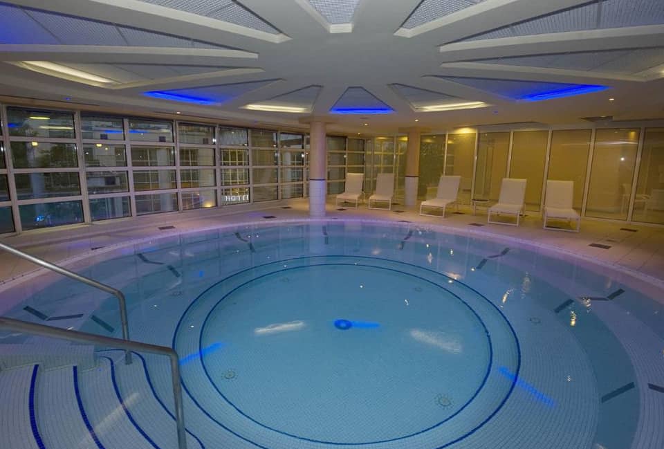  This Vichy thermal pool helps you to reduce stress and relax.