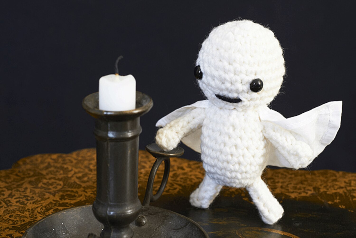Halloween craft idea: Crochet a mini ghost decoration | Canadian Living