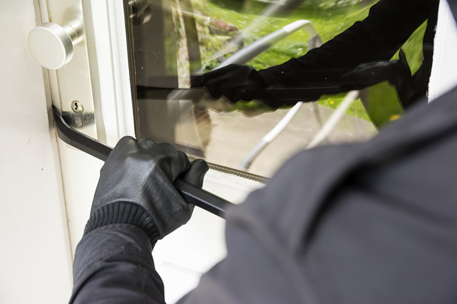 Home security: 10 ways to protect your home from intruders | Canadian ...