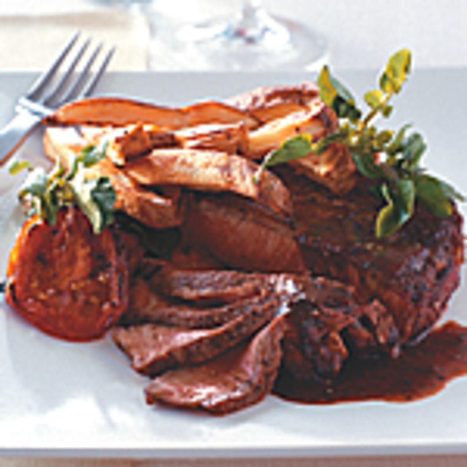 PanSeared Steaks with Red Wine Sauce Canadian Living