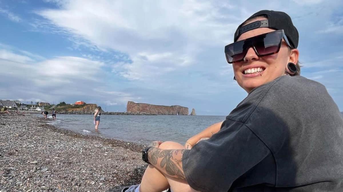On a ENFIN une photo de la nouvelle tête de Roxane Bruneau | billie