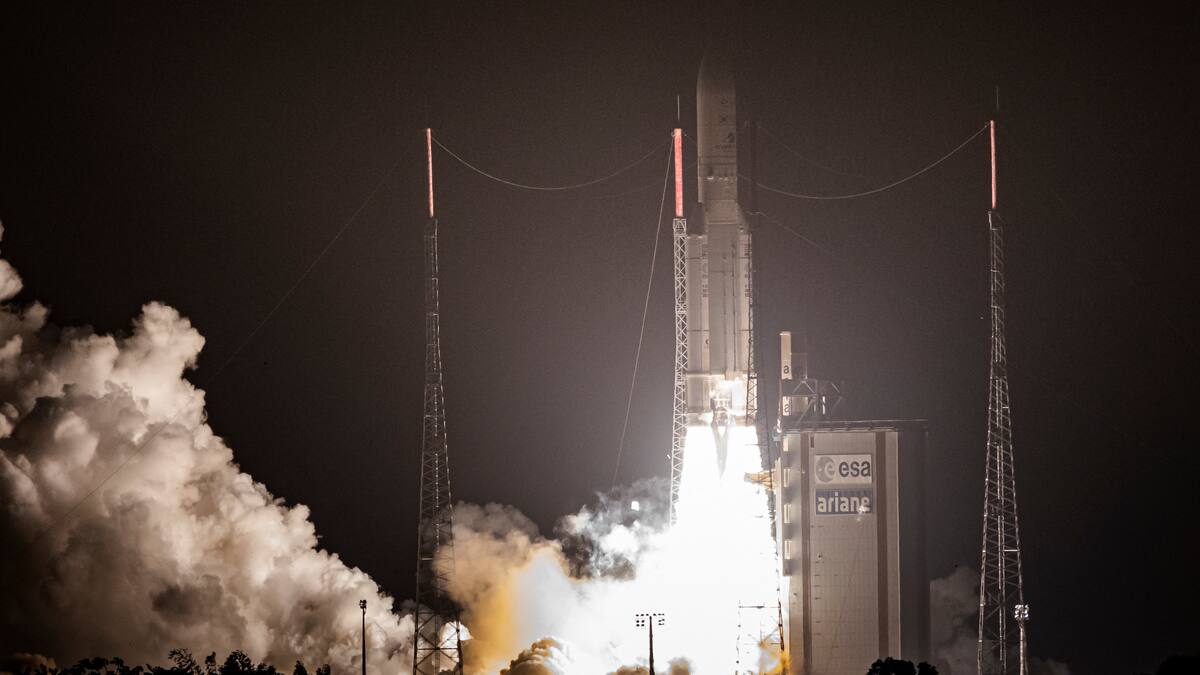 Paris lance un satellite militaire dernière génération