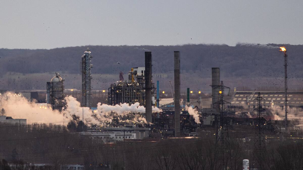 Le baril de pétrole à 100 dollars, un danger pour l'économie mondiale?