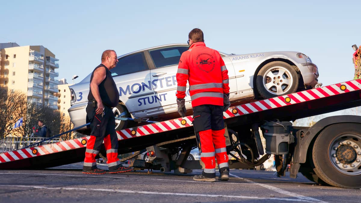 Une voiture percute la foule lors d'un salon auto en Norvège et fait six blessés