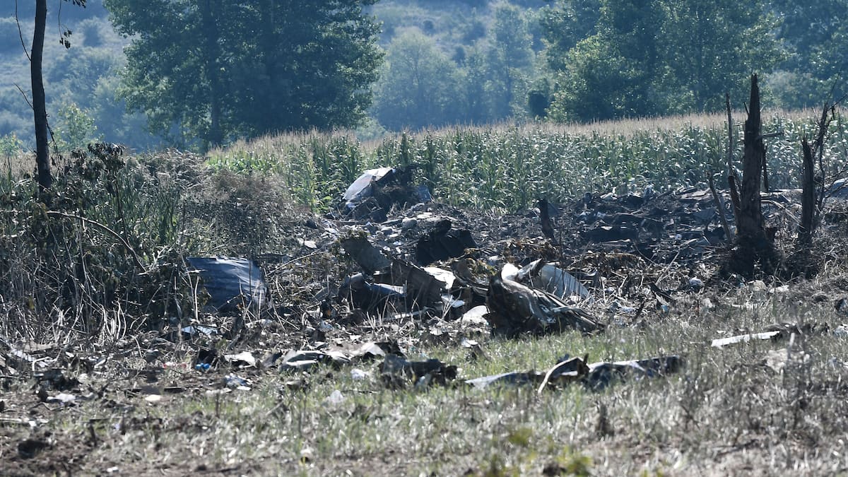 EN IMAGES | Huit morts dans le crash d'un avion cargo ukrainien