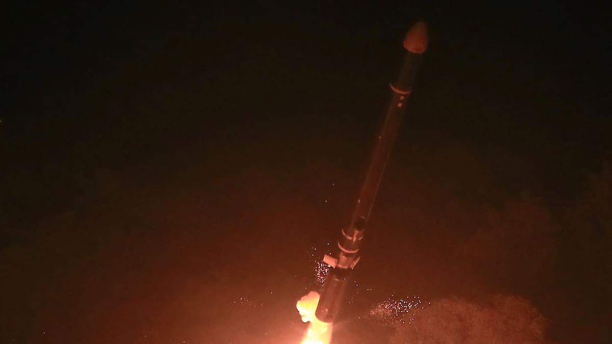 North Korean warplanes fly close to the border, and Seoul retaliates North Korean warplanes fly close to the border, and Seoul retaliates