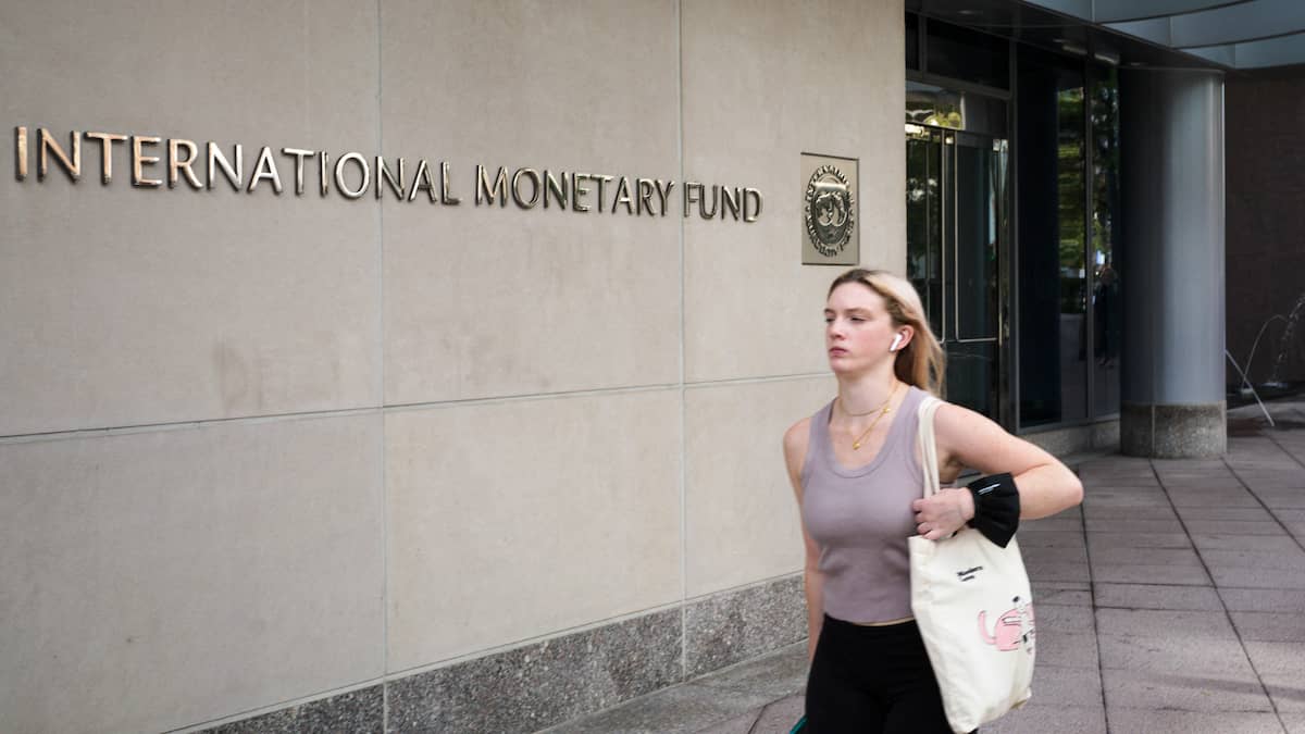 La pandémie continue d'entraver la croissance mondiale