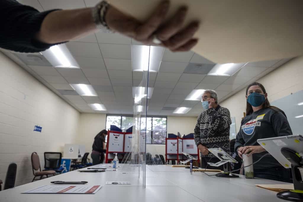 Les Am&eacute;ricains votent en Virginie, un test pour la pr&eacute;sidence Biden