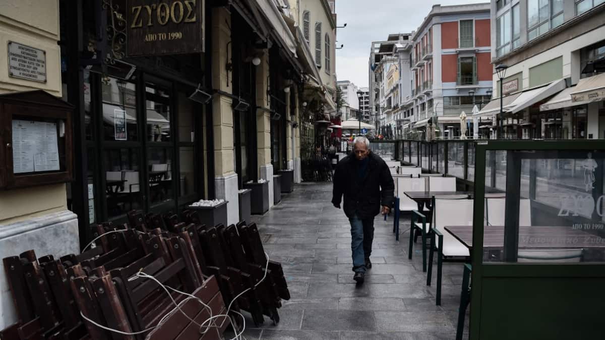 In Greece, the rope is tightened around those who have not been vaccinated In Greece, the rope is tightened around those who have not been vaccinated
