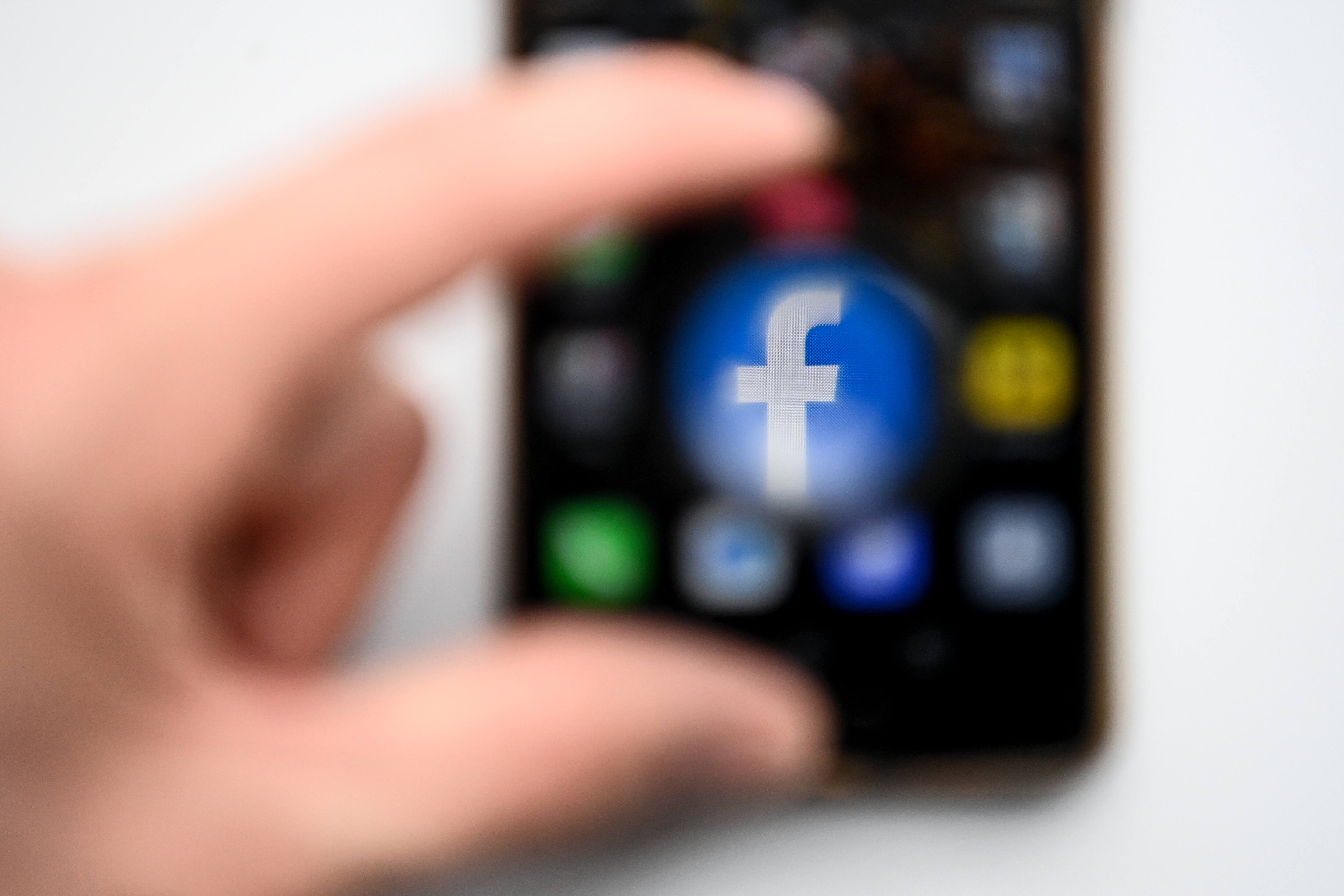 1500$ d&rsquo;amende pour une publication Facebook en anglais seulement