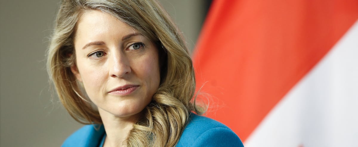 Ukraine: Mélanie Joly de retour en Europe