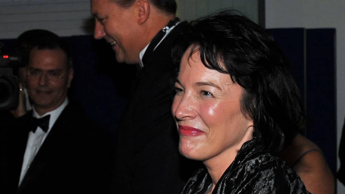 L'autrice Alice Sebold s'excuse d'avoir accusé de viol un homme finalement innocenté