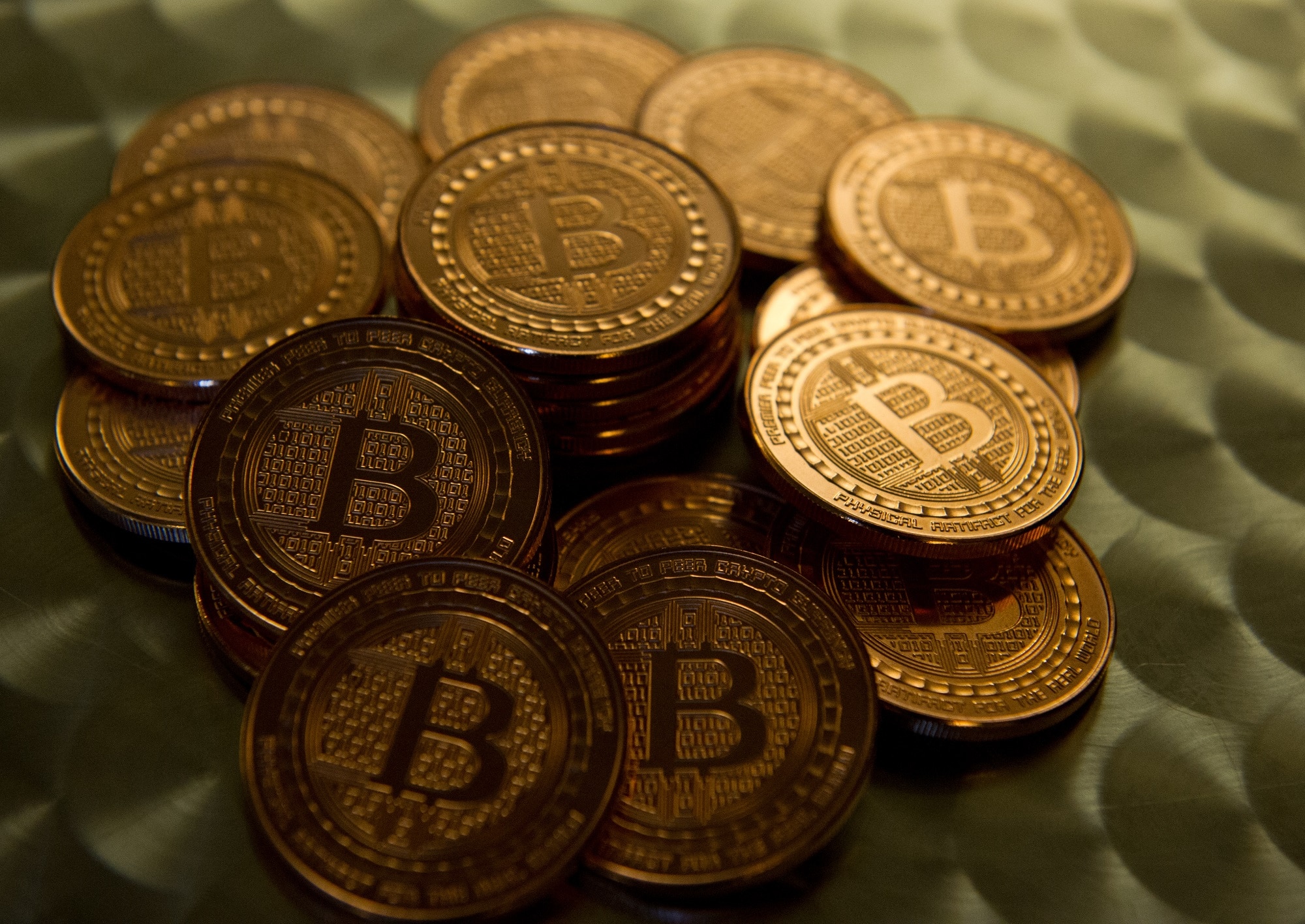 Le bitcoin s'effondre soudainement