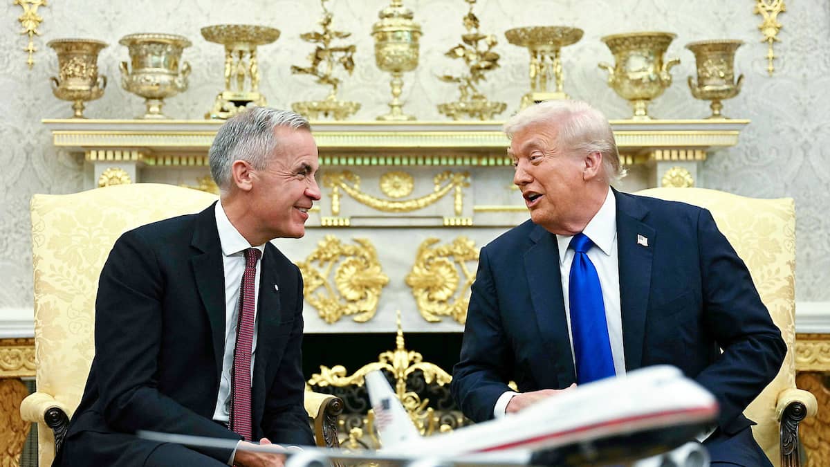 Rencontre Trump et Carney: Festival de flatteries dans le Bureau ovale