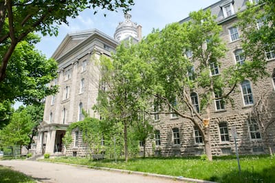 Francis T. Durocher, director general de la organización l'Entremise, que ocupa, entre otros lugares, la Cité-des-hospitalières, situada en la avenida des Pins Ouest.
