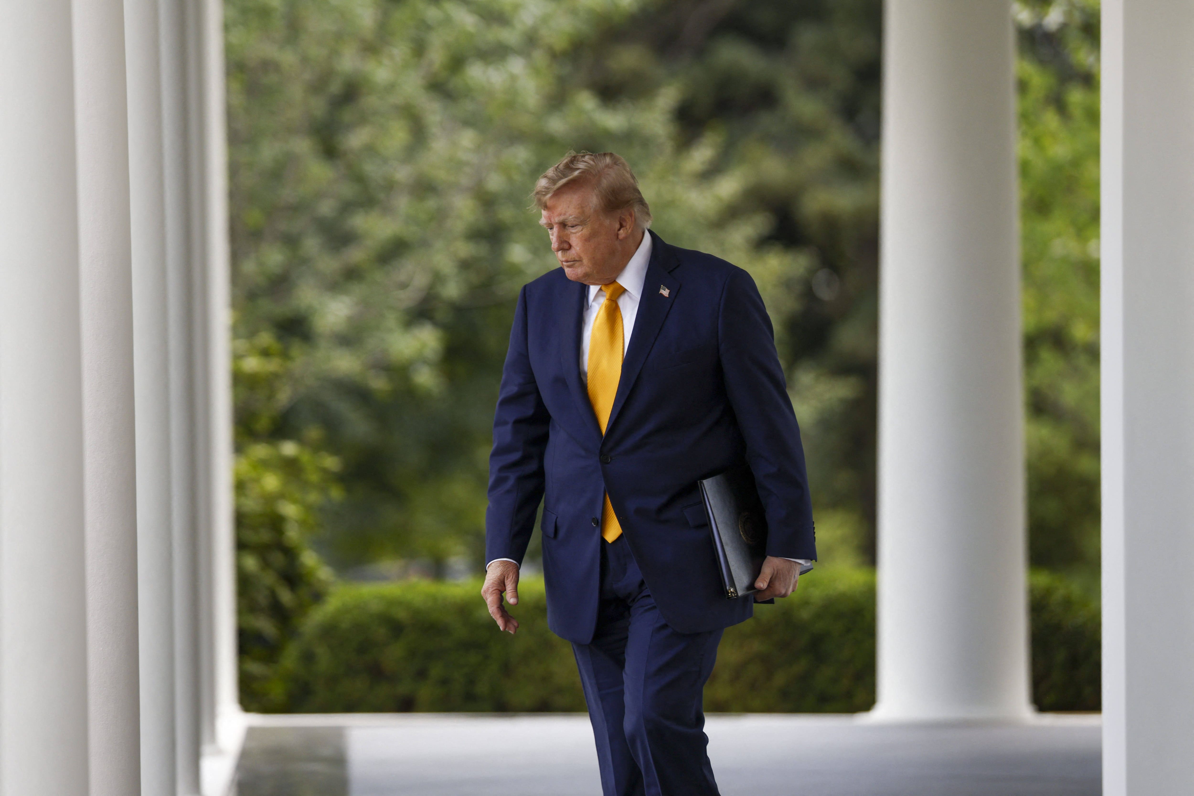 «J’aime les Canadiens français»: Donald Trump dit qu’il serait «stupide» de s’en prendre au français