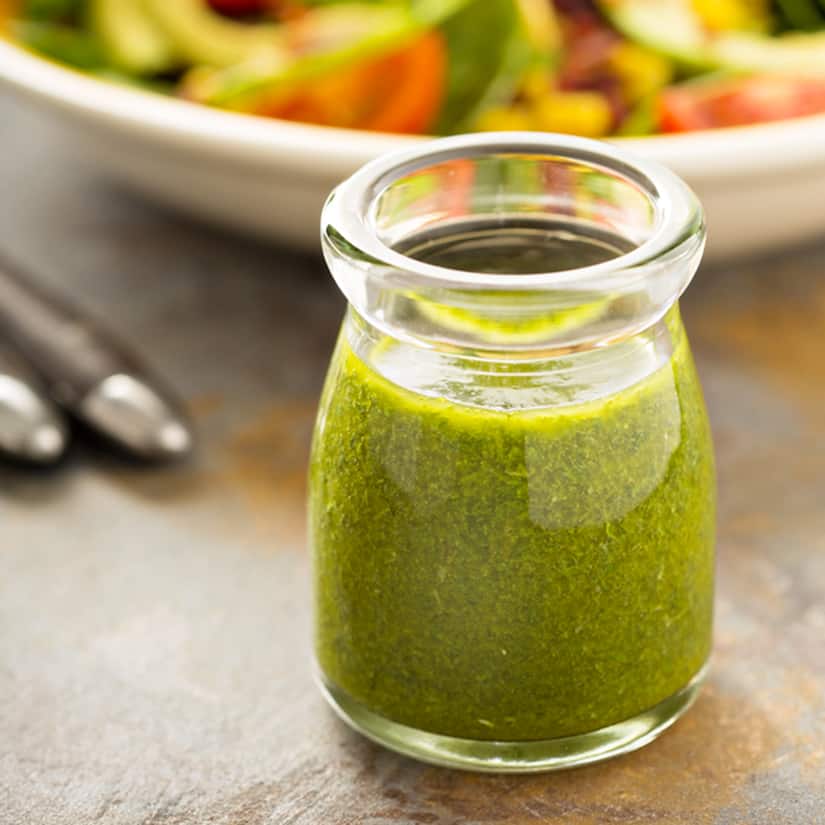 Image showcasing Vinaigrette aux fines herbes | Coup de pouce