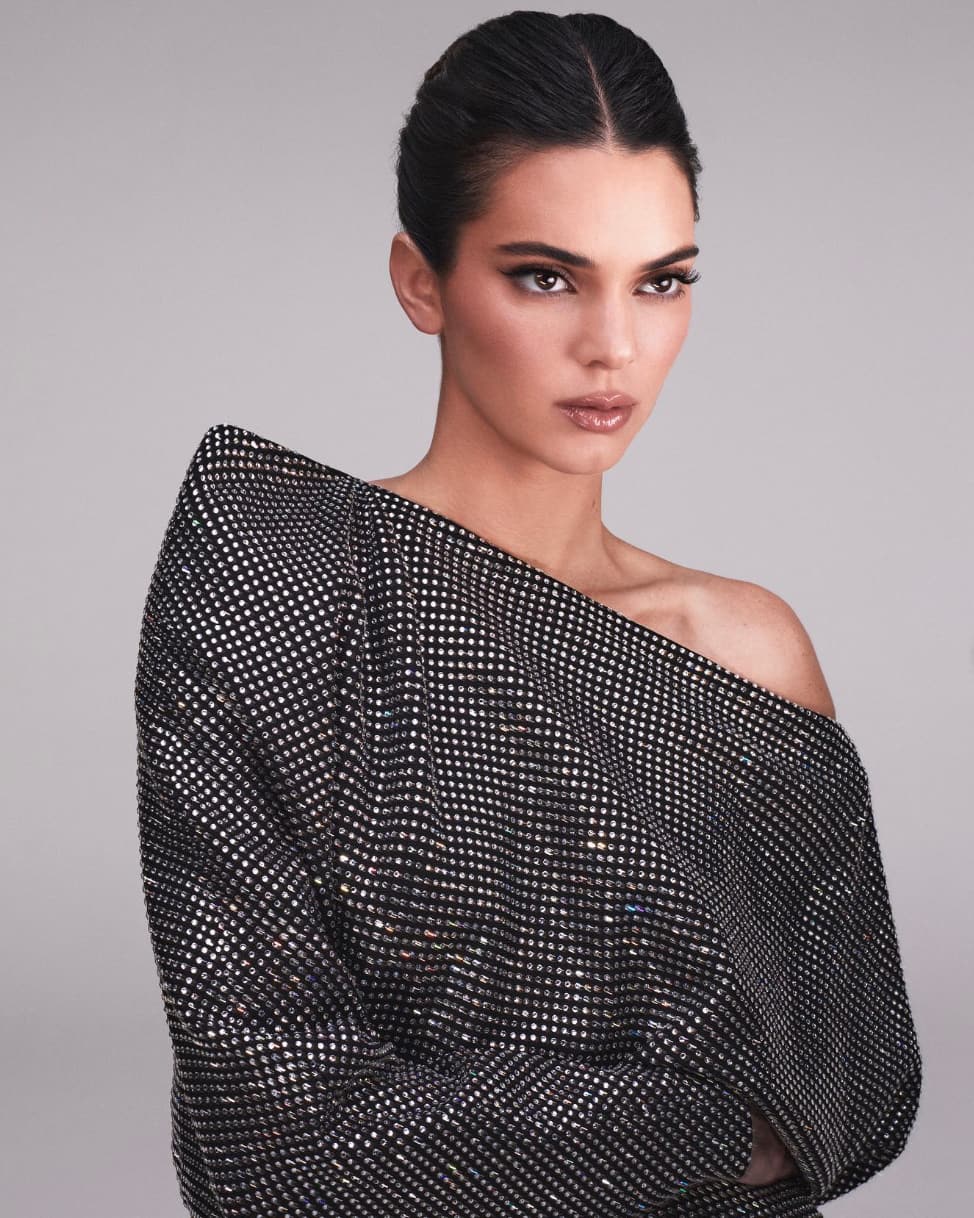 Kendall Jenner exhibitionniste pour Calvin Klein