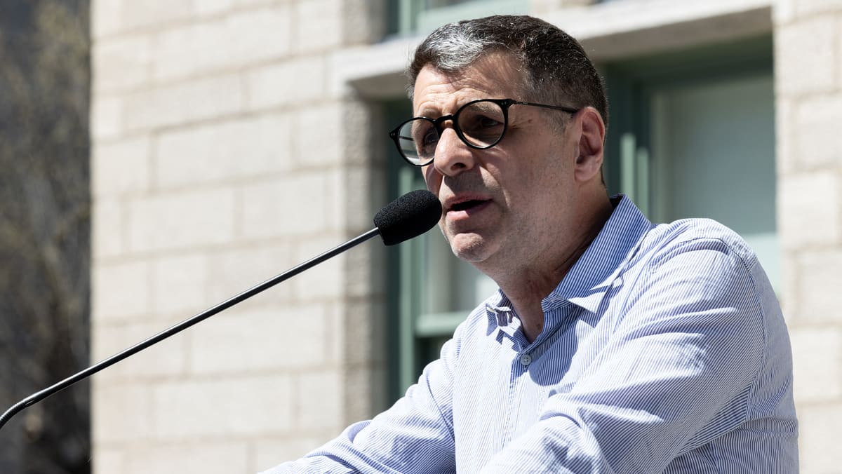 La guerre aux véhicules à essence: le gouvernement doit être plus flexible