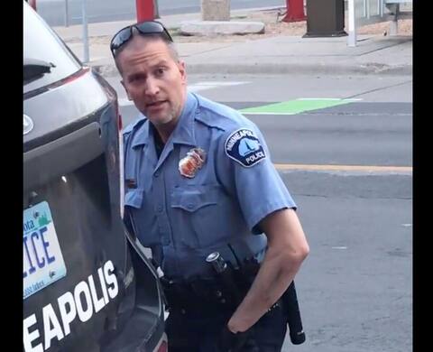 Les 30 dernières minutes de la vie de George Floyd