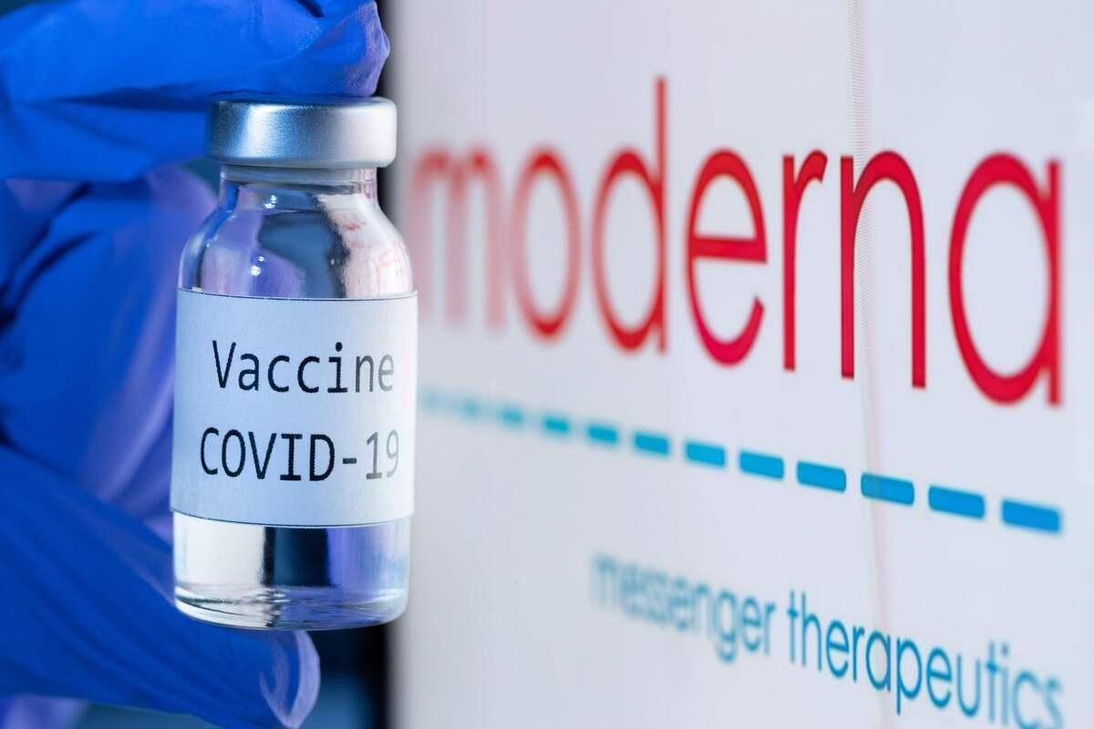COVID-19: Santé Canada poursuit l'examen du vaccin de Moderna | TVA Nouvelles