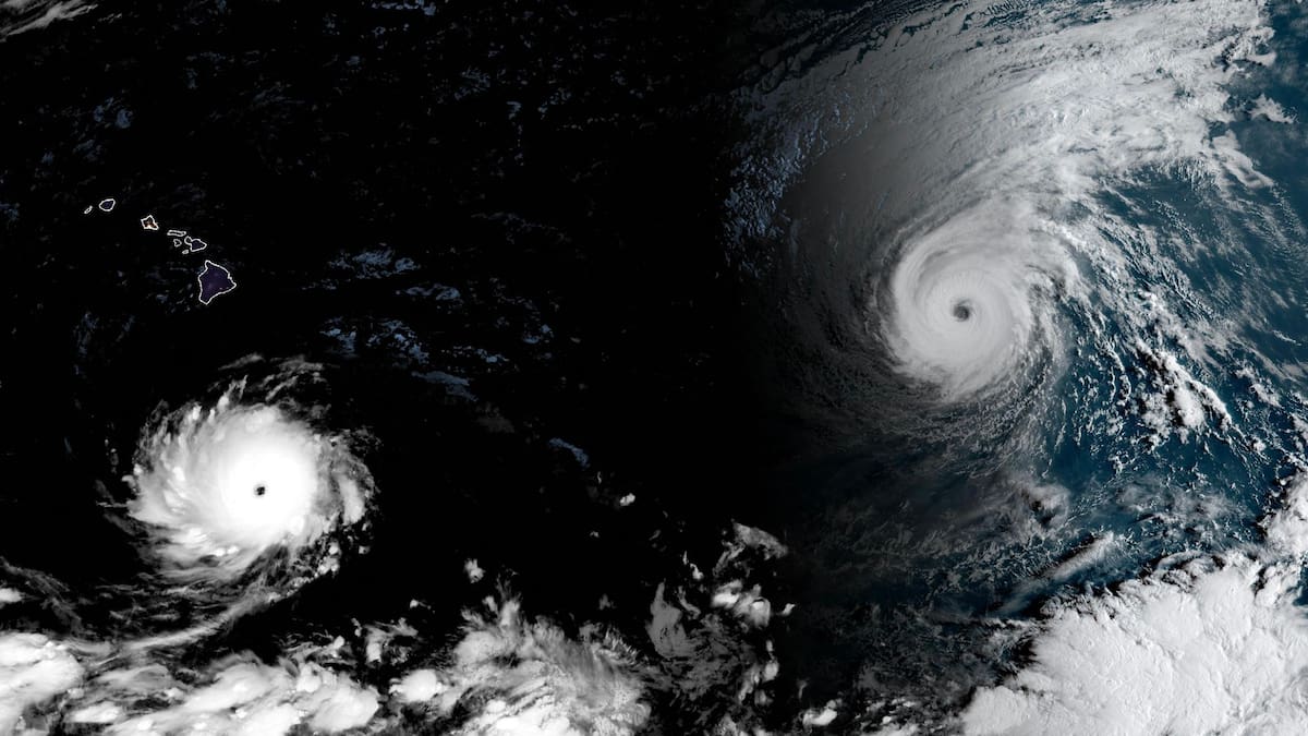 Hawaï retient son souffle: l'ouragan Lowell pourrait passer près de ses côtes