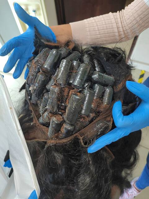 Dos mujeres detenidas en el aeropuerto con