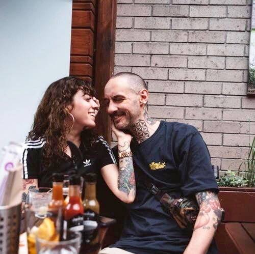 Amélie Goulet Morissette y su cónyuge, Frédéric Marinelli.