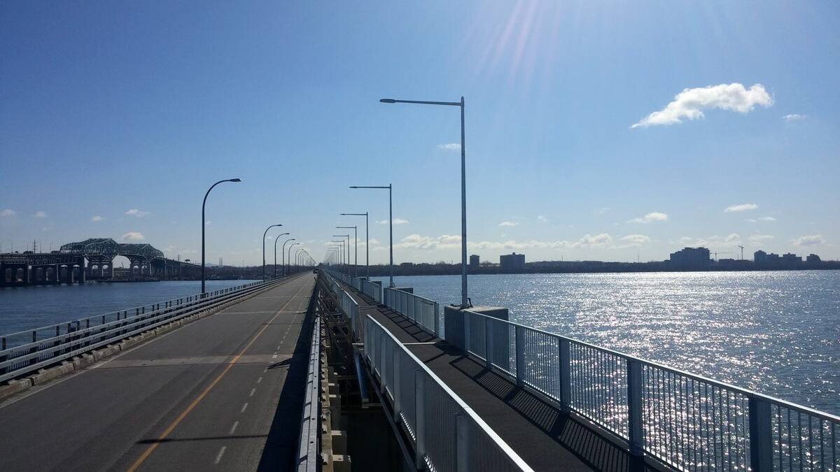 Pour l’hiver fermeture de la piste cyclable de l’estacade du pont Champlain le 1er décembre Pour l’hiver fermeture de la piste cyclable de l’estacade du pont Champlain le 1er décembre