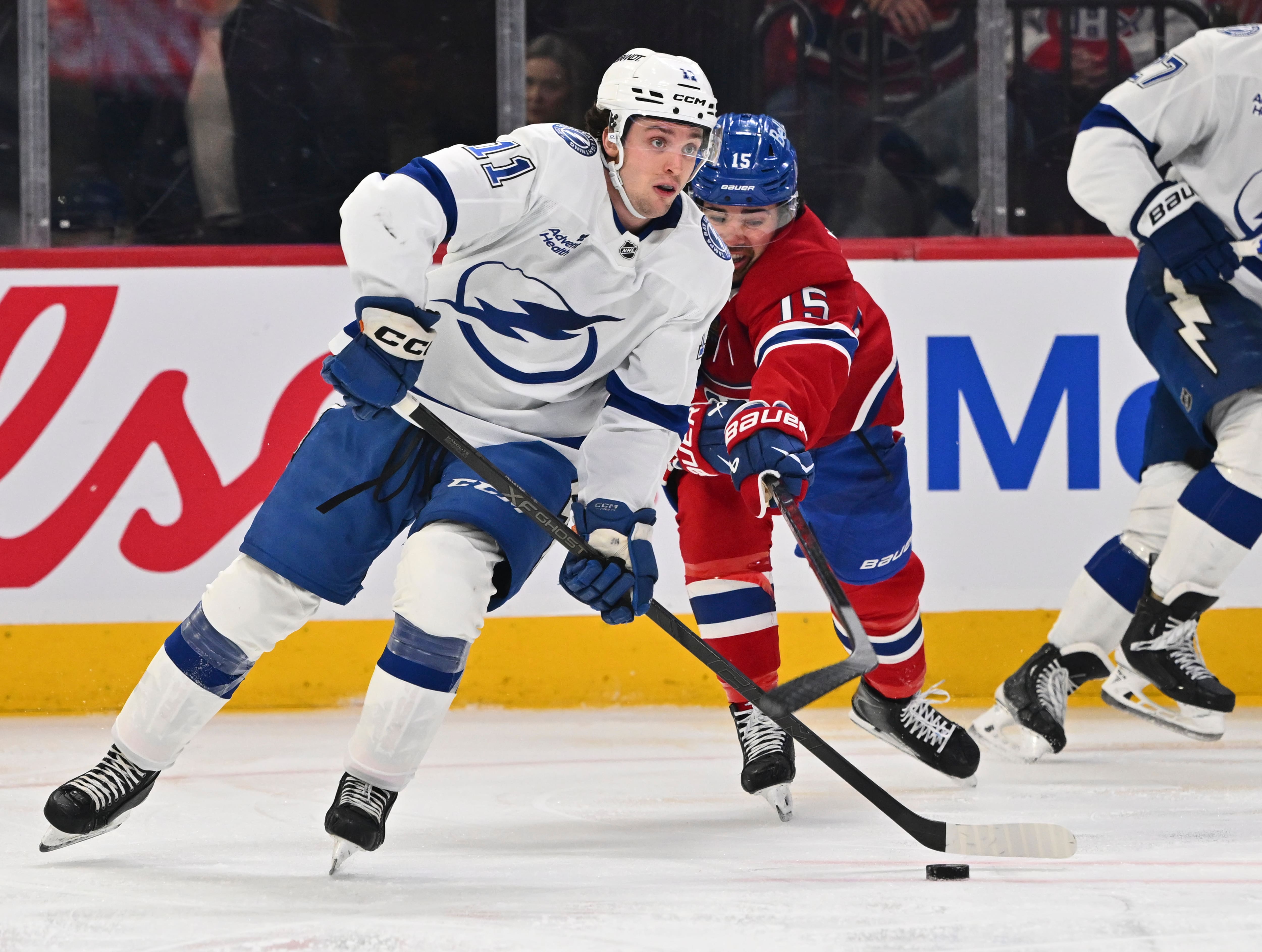 Jakob Pelletier derrotou Alex Newhook.