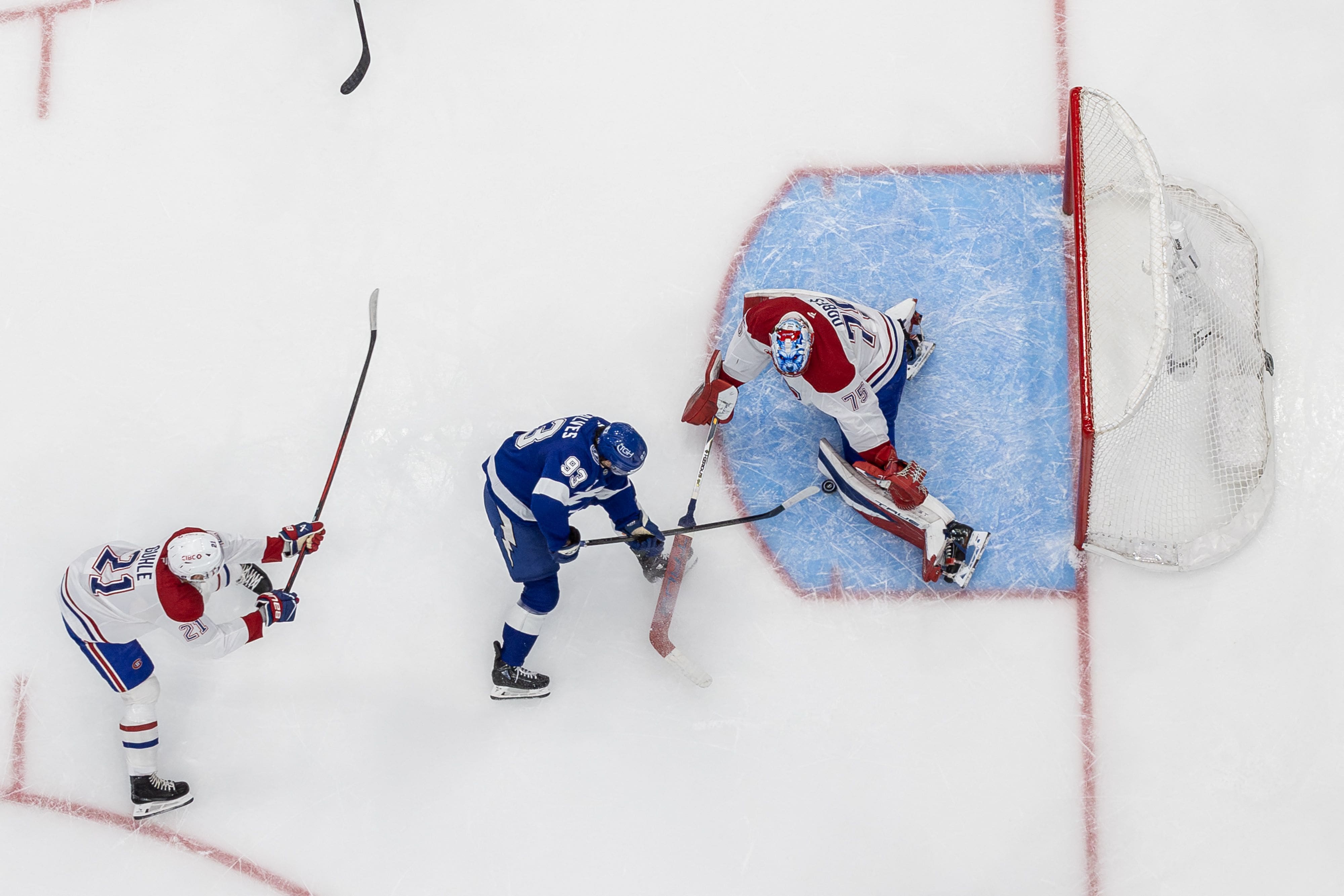 Martin St-Louis veut laisser Jakub Dobes être lui-même : «C'est un compétiteur»
