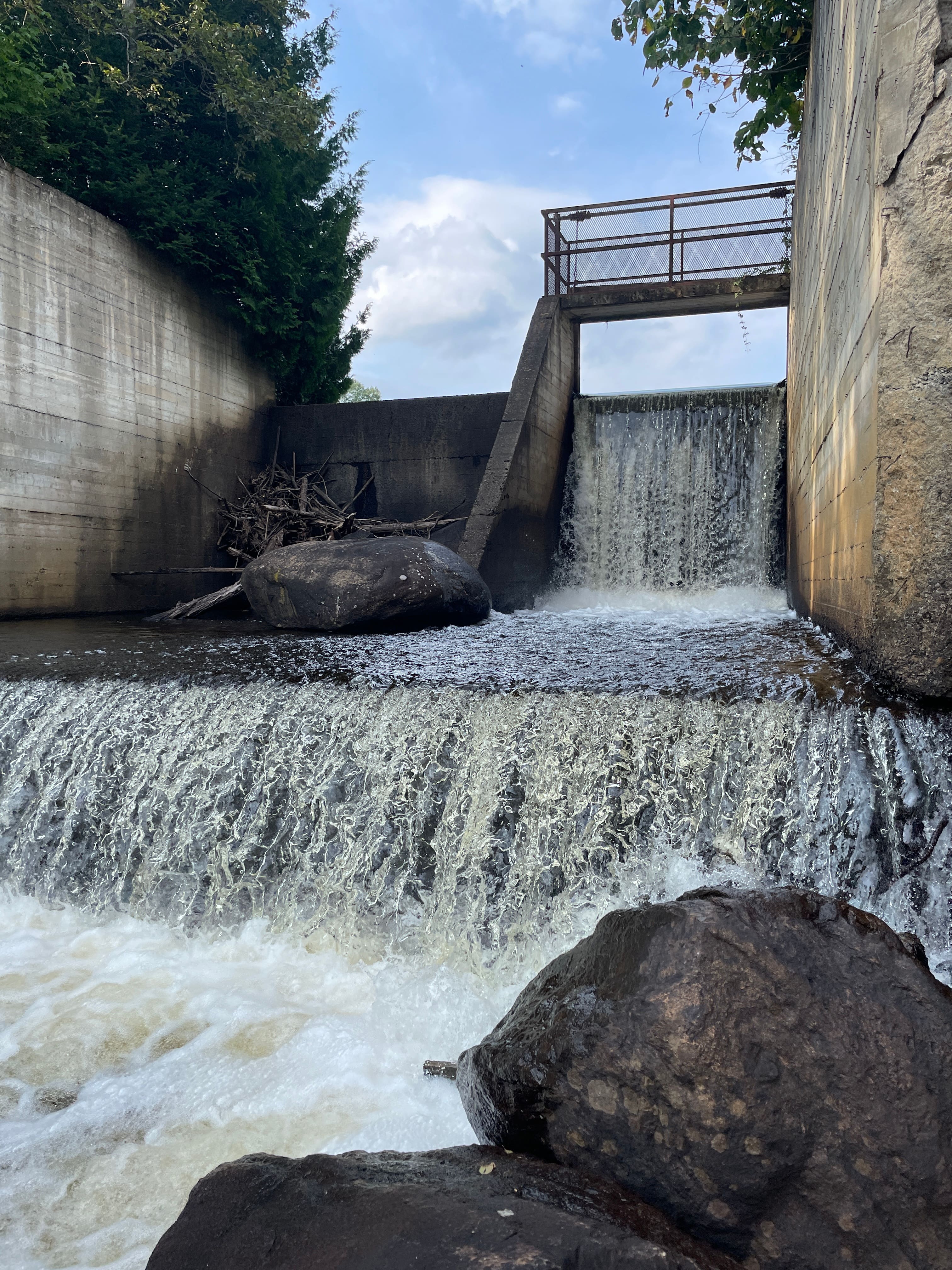 Des centaines de barrages dangereux partout au Québec